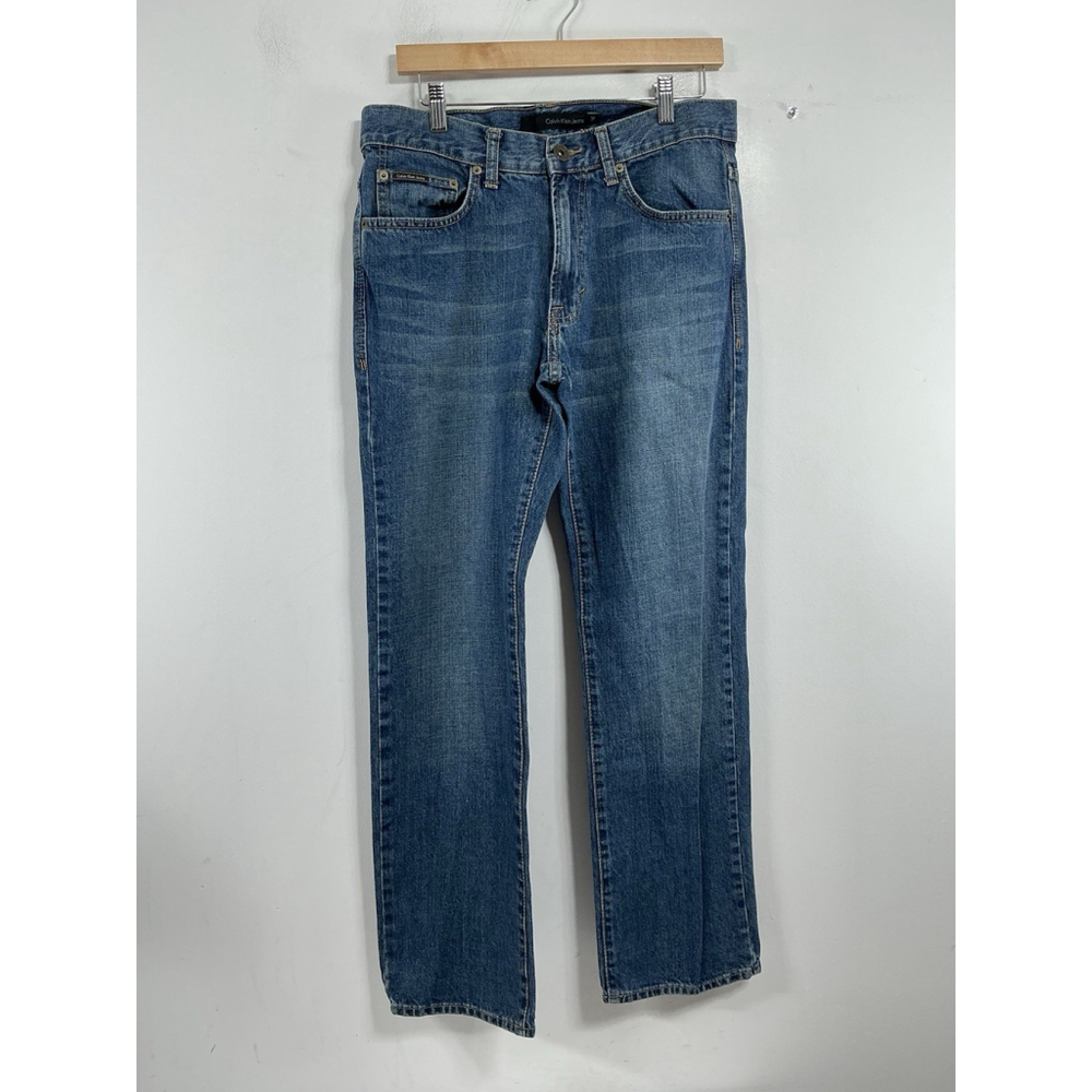Womans Excellent Condition Calvin Klein Blue Jeans Size 31 Straight Cut
